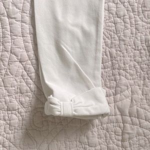 Janie and Jack bow cuff legging size 5. Gently used.